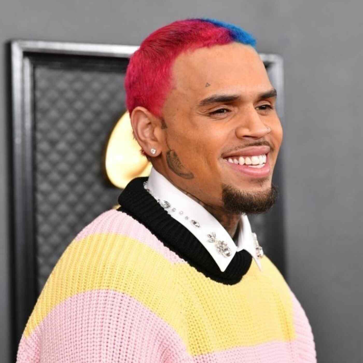 Chris Brown kuja na bites zake