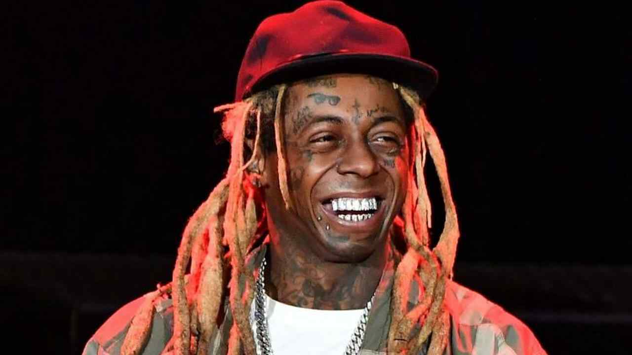 Lil Wayne kufunguliwa mashtaka