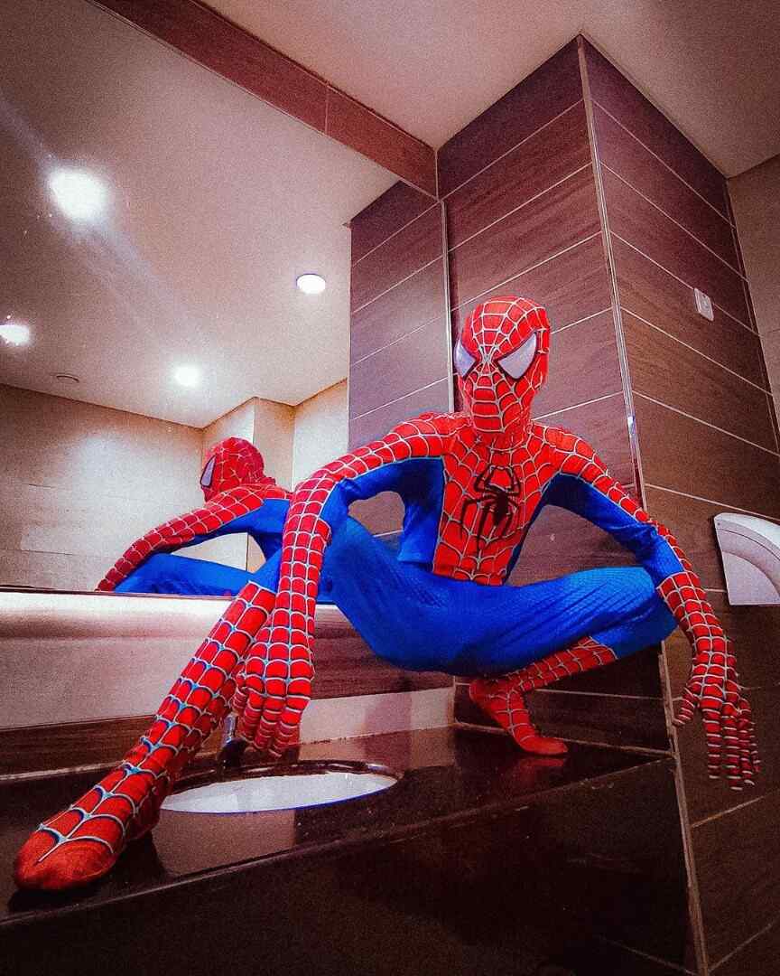 Spider Man wa bongo Amkera Wema Sepetu