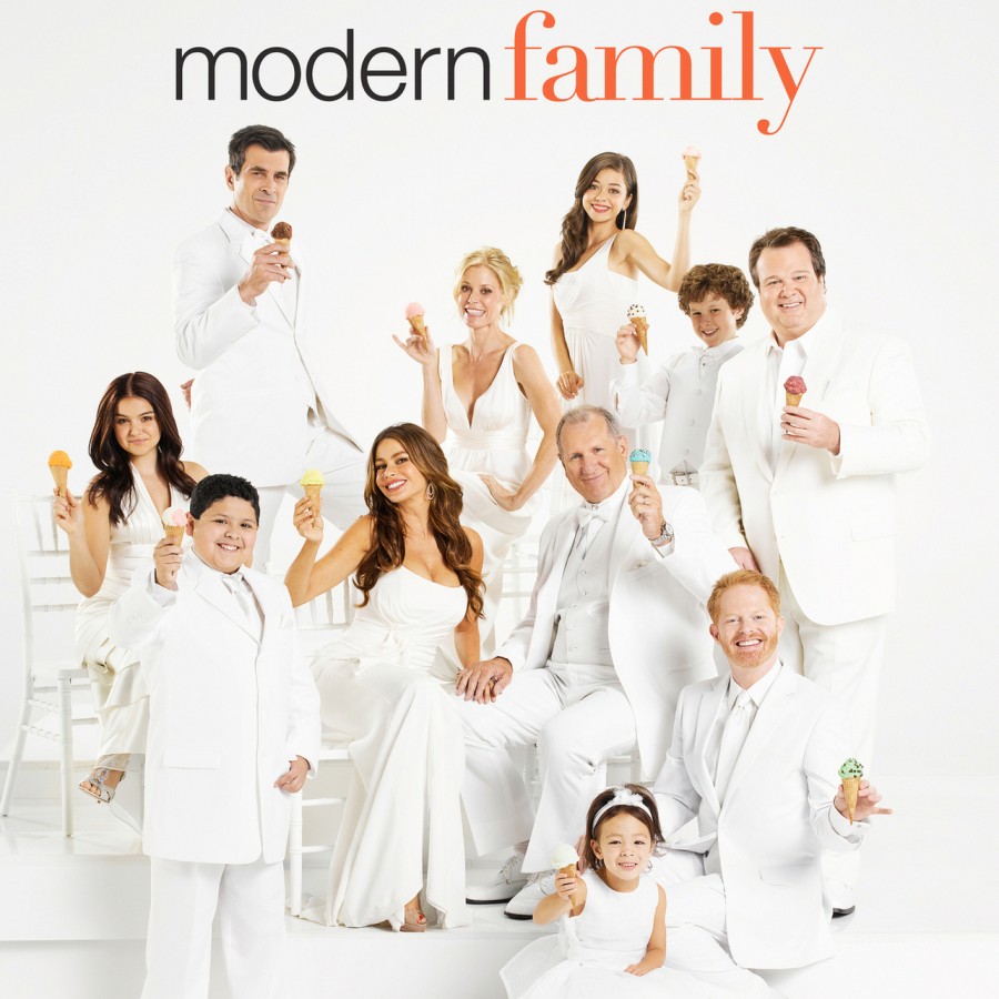 MOVIES REVIEW: MODERN FAMILY