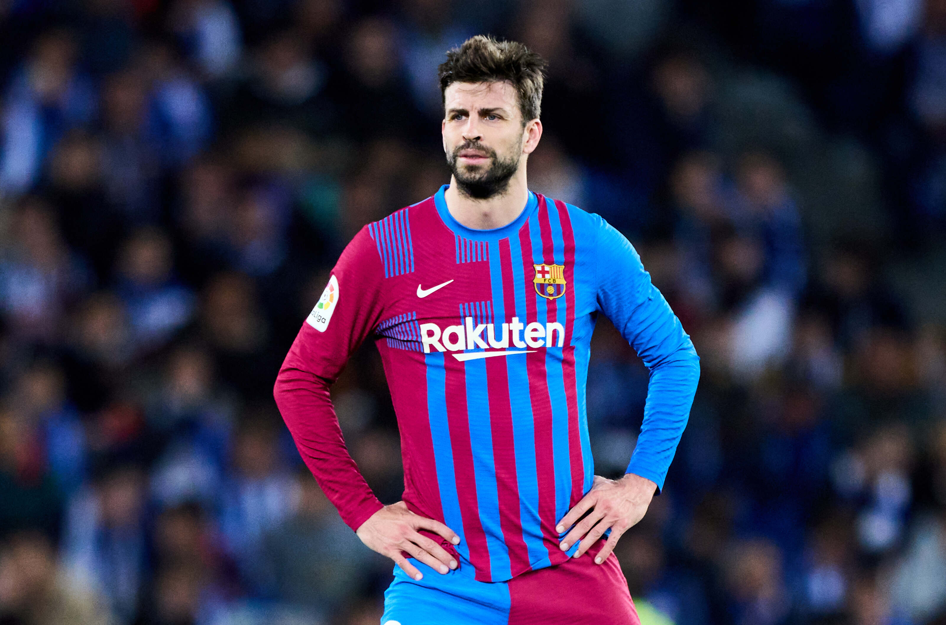 Gerard Pique atangaza kustaafu  Soka