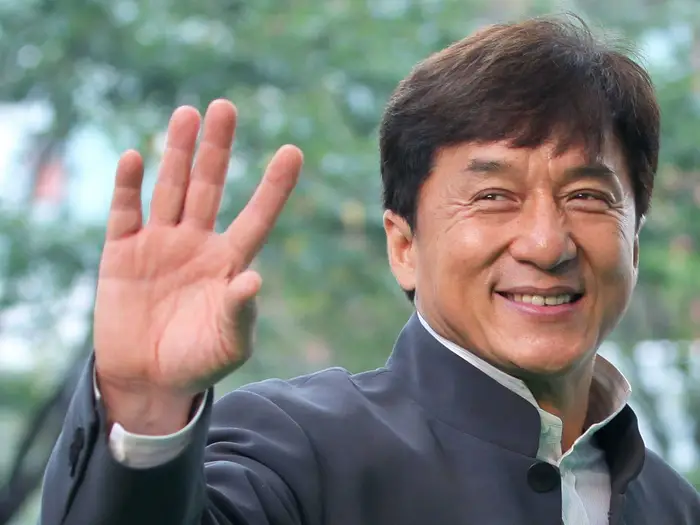 Jackie Chan agoma kuwarithisha mali watoto wake