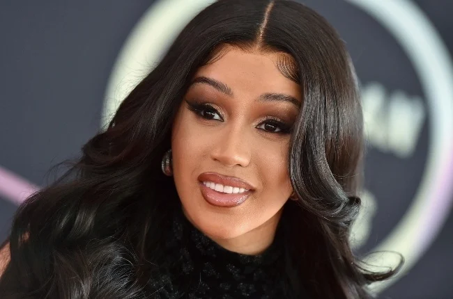 Cardi B afunguliwa mashtaka