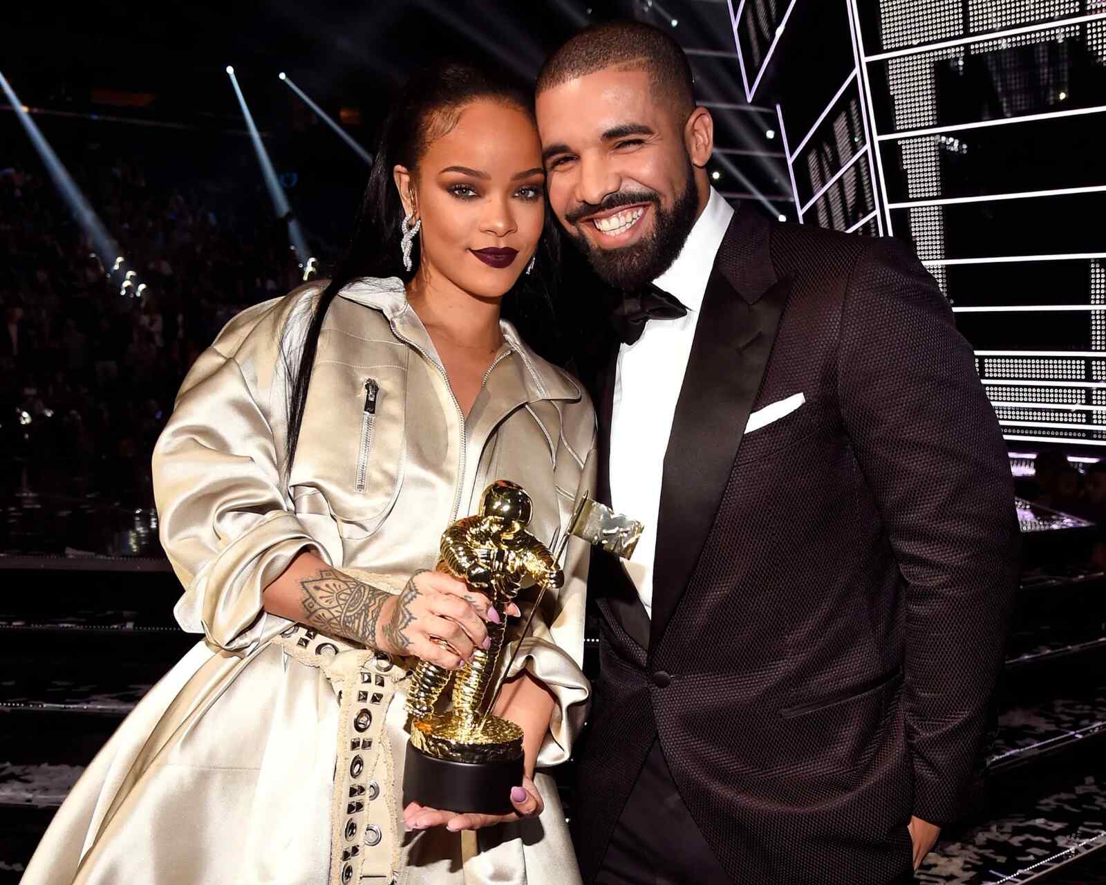 Drake hatoimba tena wimbo aliofanya na Rihanna