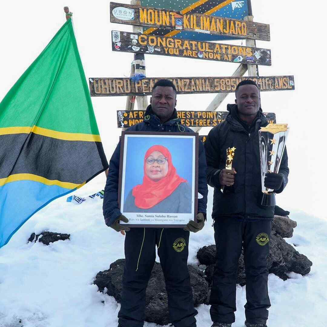 Ramadhani Brothers ndani ya mlima kilimanjaro