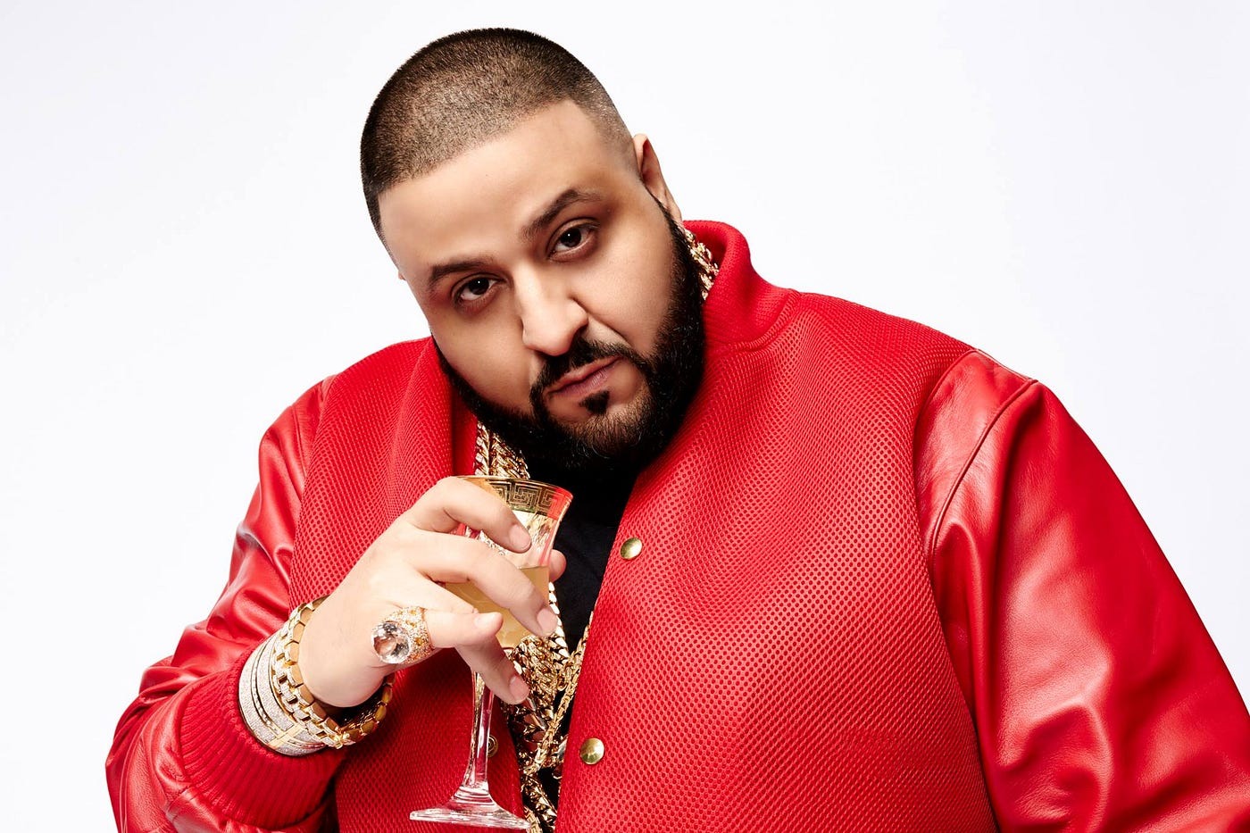 Dj khaled amtamani Rihanna, Awatuma mashabiki kufikisha ujumbe