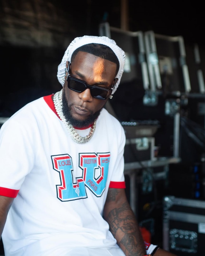 Burna Boy Atoa Maelezo Sababu Ya Kushuka Stejini