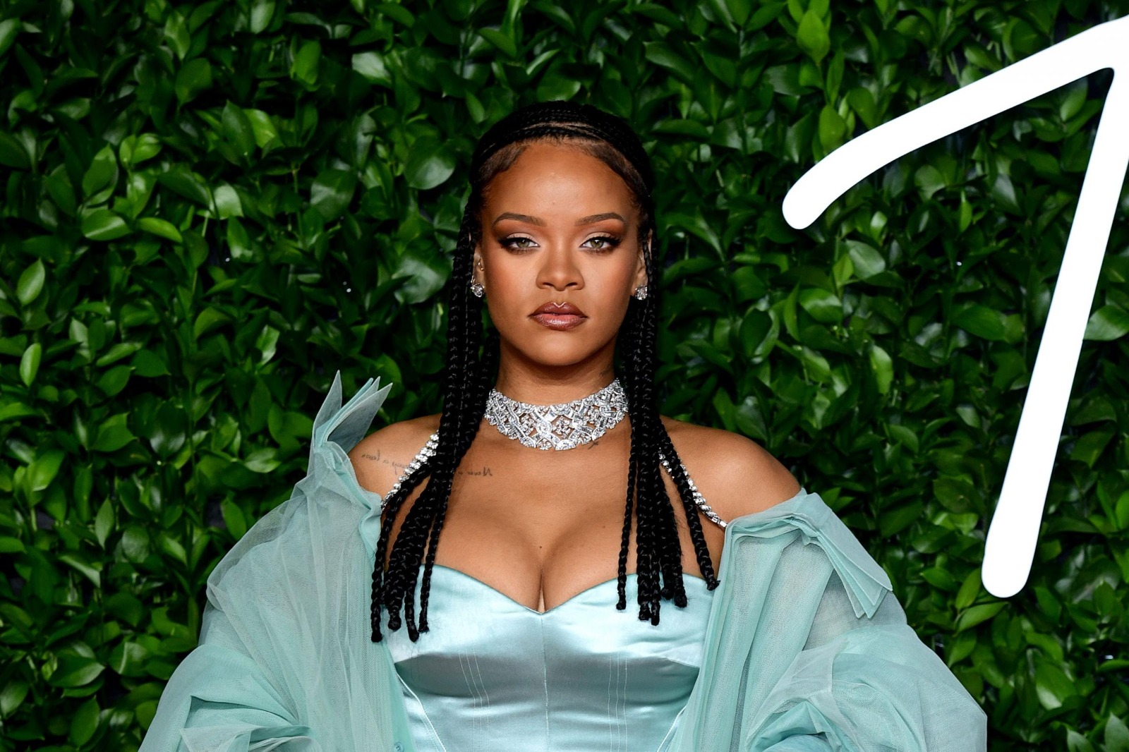 Utajiri Wa Rihanna Wapungua Kwa Kiasi Kikubwa