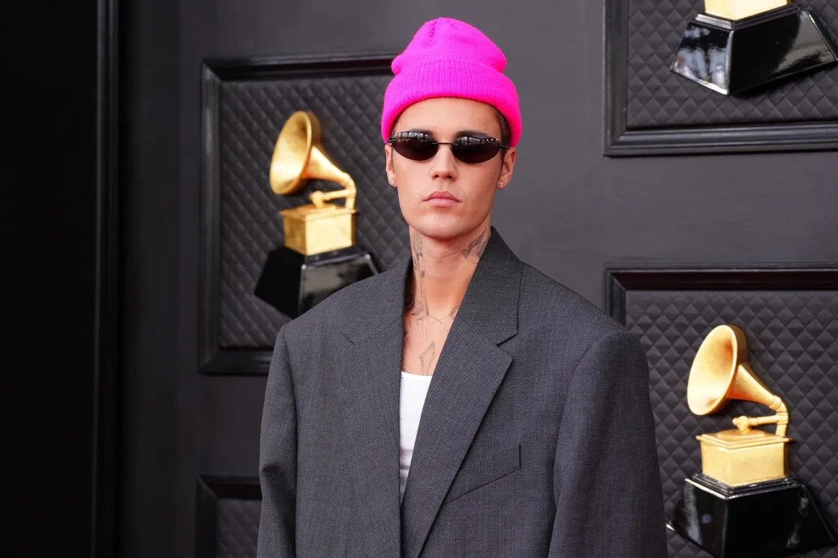 Bieber Arudi Kwa Kishindo, Aachia Album Mpya