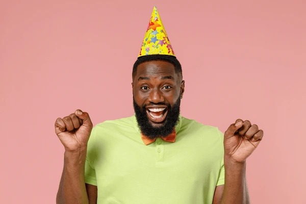 Huyu Hapa Muasisi Wa Birthday